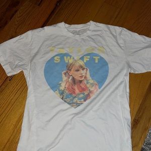 Taylor Swift tshirt